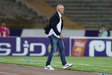 سوئیچ پیکان در دستان بوژوویچ سوئیچ پیکان در دستان بوژوویچ