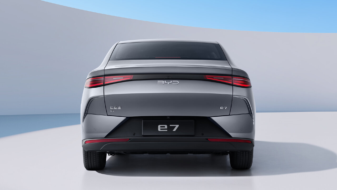 بی وای دی e7؛ سدان برقی اقتصادی مخصوص ناوگان تاکسیرانی