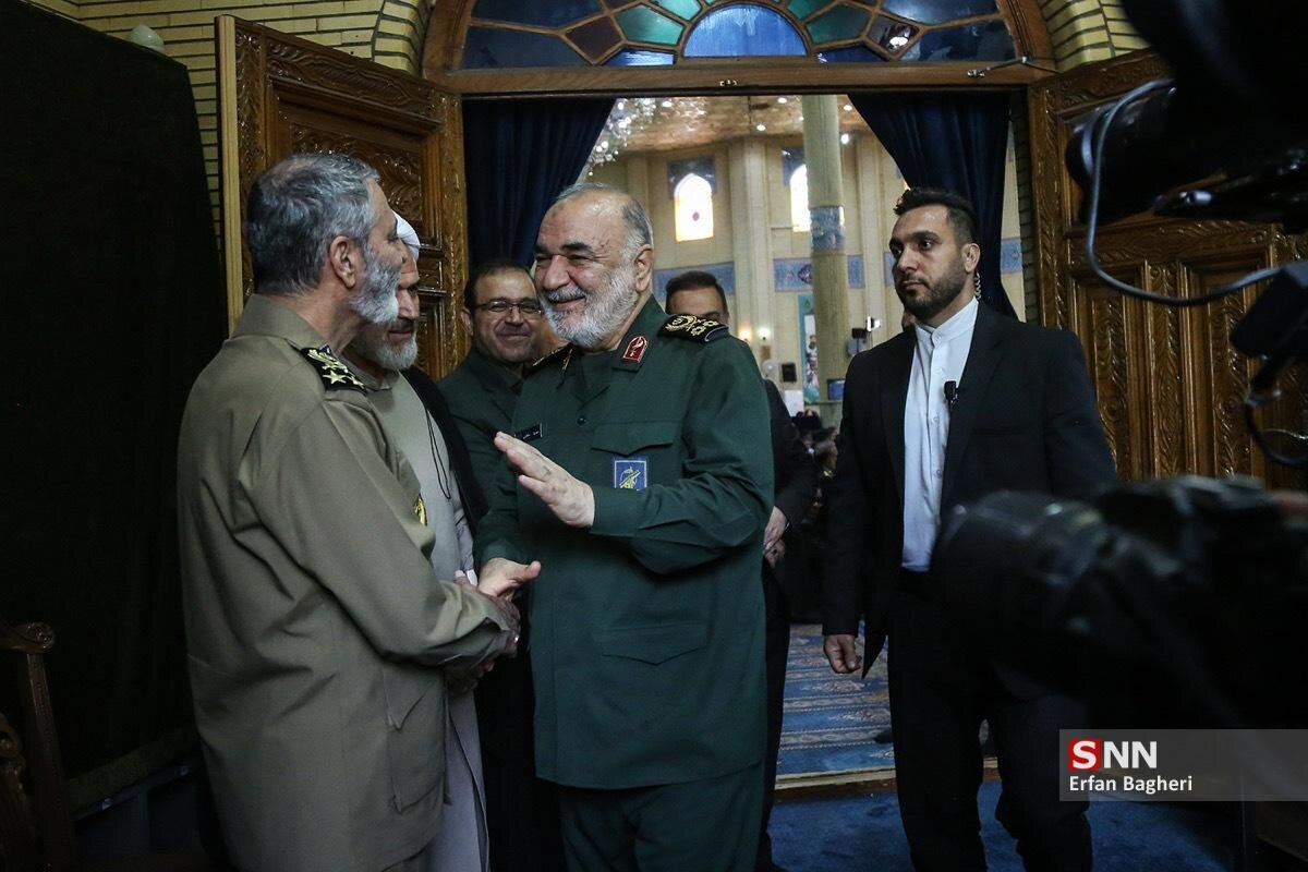 تصاویری از حضور فرماندهان ارشد نظامی در مراسم بزرگداشت شهید صیاد شیرازی / فاطمه مهاجرانی هم به ستاد ارتش رفت