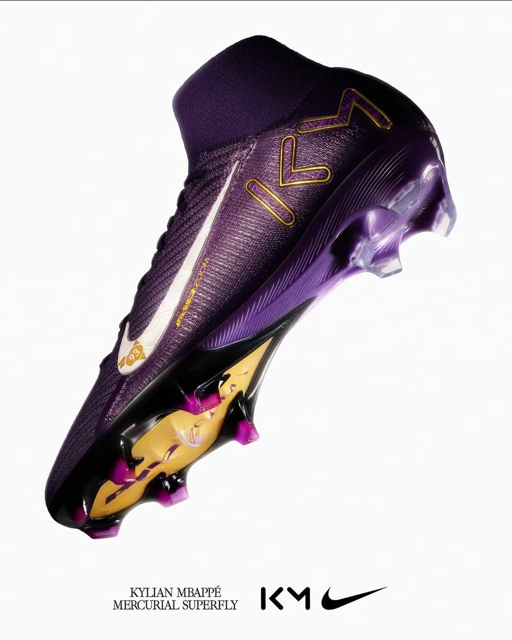 عکس| استوکهای جذاب نایکی برای کیلیان امباپه