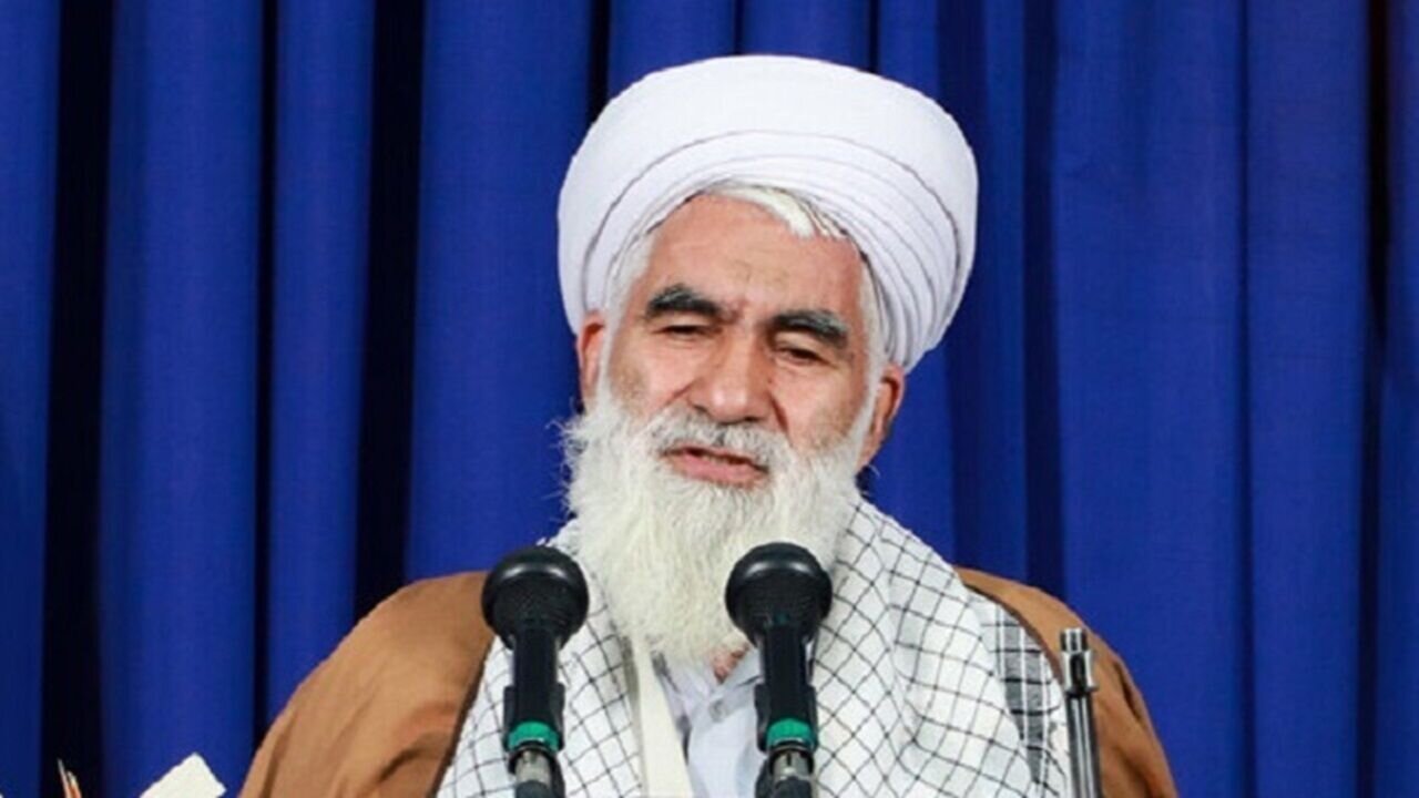 مذاکره ایران و آمریکا از نگاه ۵ ائمه جمعه/زرنگ باشیم و امتیاز بگیریم/ ترکش تعرفه های ترامپ شاید به ما هم بخورد/ اتفاق جدیدی نیست، قبلا هم بوده است