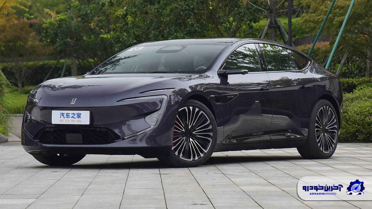 شاسی بلند لوکس طراح ایرانی در سه مدل به ایران رسید/ این خودروی وارداتی آینه بغل ندارد! /عکس