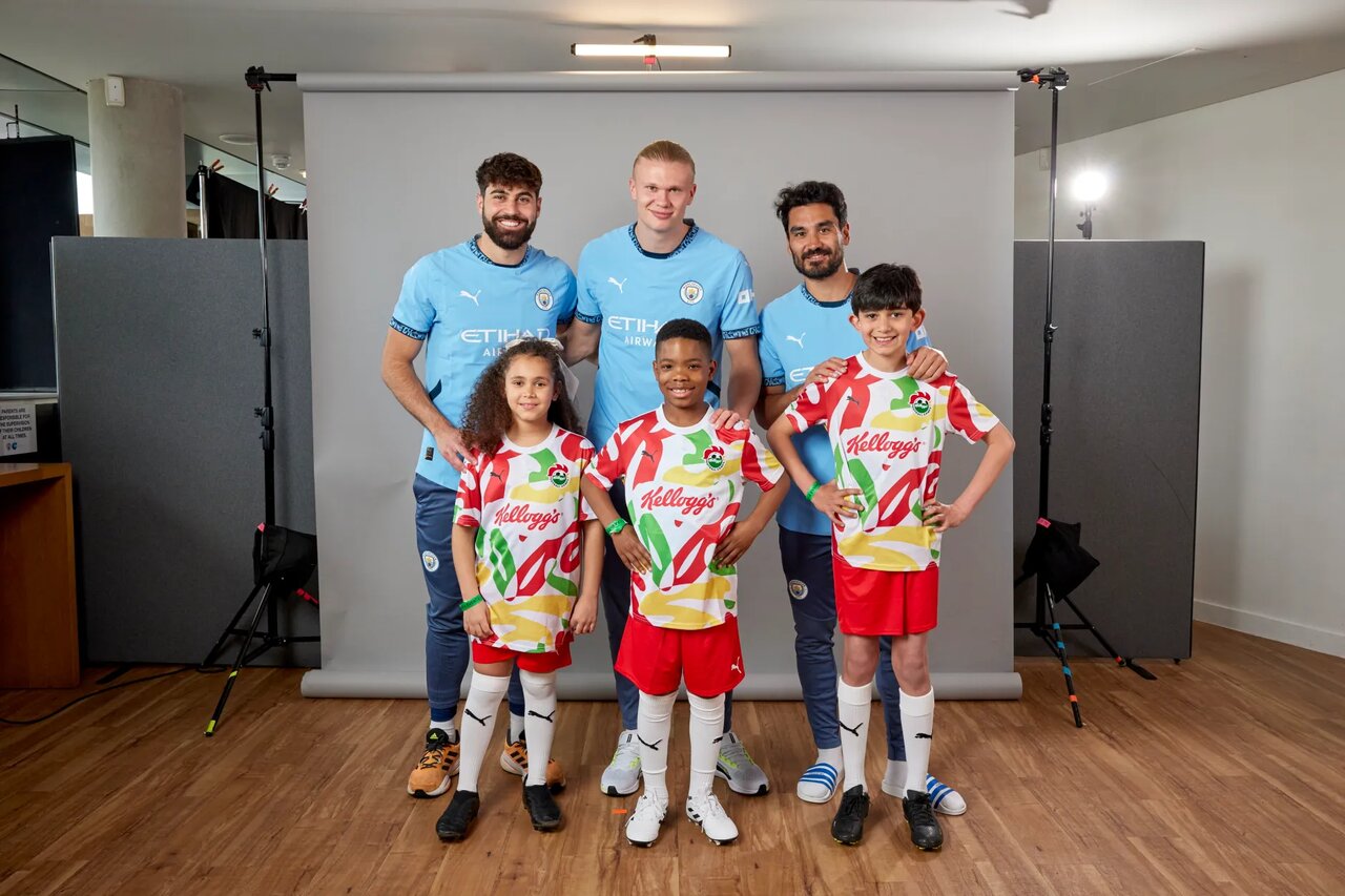 عکس | تغییر چهره باورنکردنی هالند با سیبیل و موی تیره!