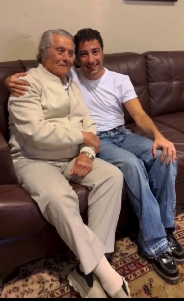 دیدار نوید محمدزاده با بهروز وثوقی در آمریکا/ عکس