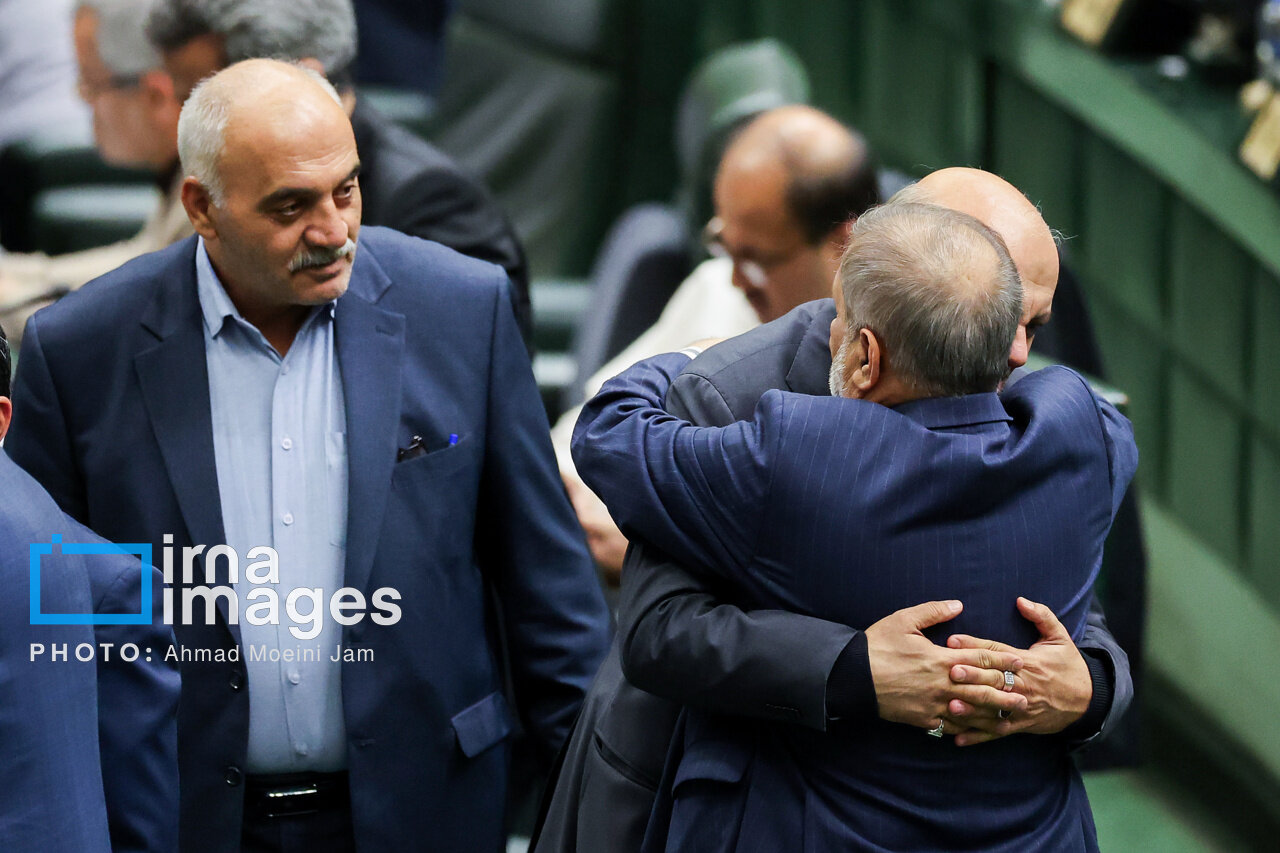 تصاویری از حال و هوای خاص نمایندگان یک روز پس از مذاکره ایران با آمریکا