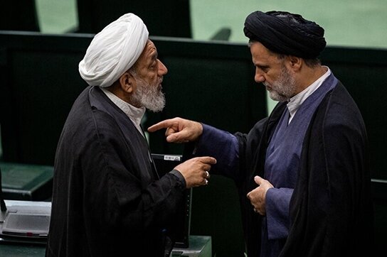 حلقه سخت شامل چه طیفهای سیاسی میشود؟/ از انتخابات مجلس یازدهم درگیریها بزرگتر شد