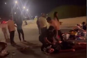ببینید | تصاویر شوکه‌کننده از تصادف زنجیره‌ای چند موتور شارژی در کیش