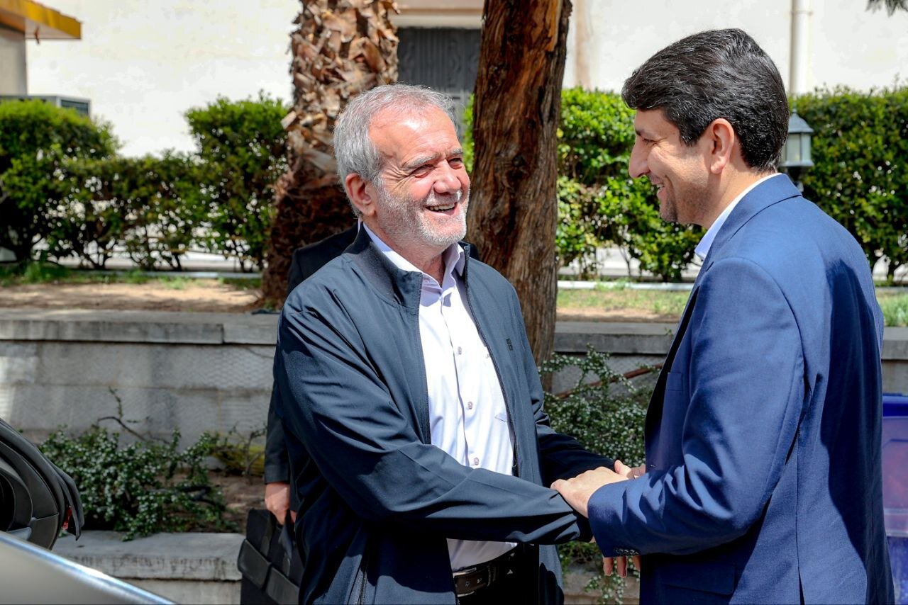 بازدید پزشکیان از وزارت ارتباطات و اطلاعات