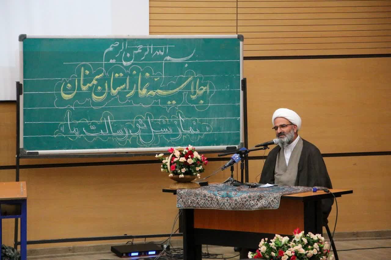 ترویج فرهنگ نماز با نگاه لذتبخش و نشاطآور در مدارس/ نمازخانههای جذاب، کلید اشتیاق دانشآموزان