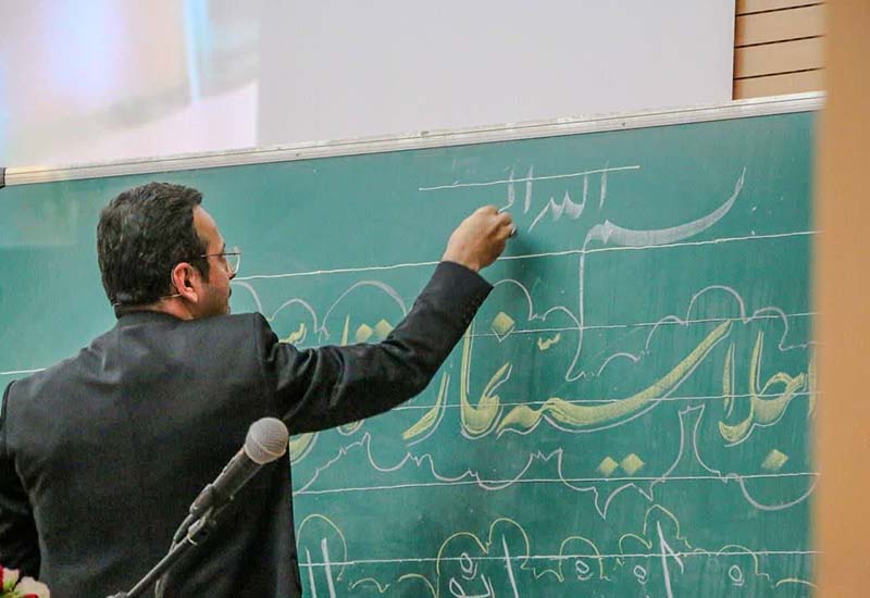 ترویج فرهنگ نماز با نگاه لذتبخش و نشاطآور در مدارس/ نمازخانههای جذاب، کلید اشتیاق دانشآموزان