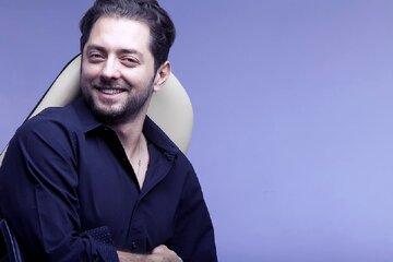عکس | تصویری از بهرام رادان و همسرش در ساحل یونان