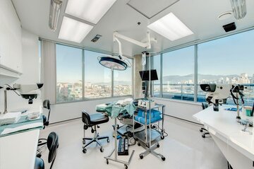 به هیچ عنوان، به این کلینیک های کاشت مو نروید!