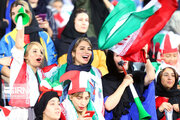 بازی ایران - کره شمالی با حضور تماشاگران زن در مشهد