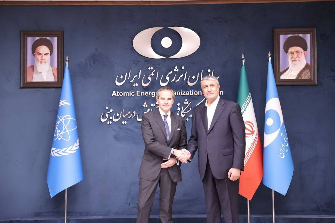 راز سفر گروسی به تهران؛ ایران با دست پٌر به مذاکرات غیرمستقیم با آمریکا میرود؟