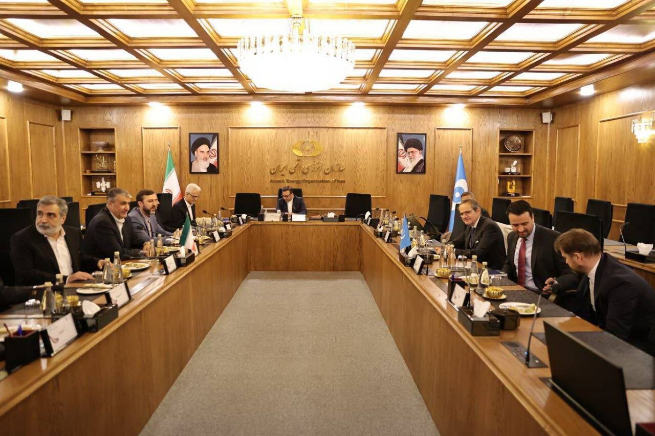 آغاز مذاکره گروسی و اسلامی