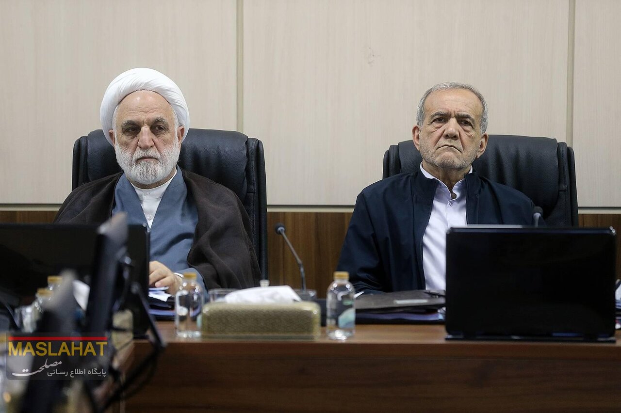 تصاویری از جلسه مهم بررسی CFT و پالرمو با حضور پزشکیان، قالیباف و محسنی اژه ای/ سرلشکر باقری هم بود