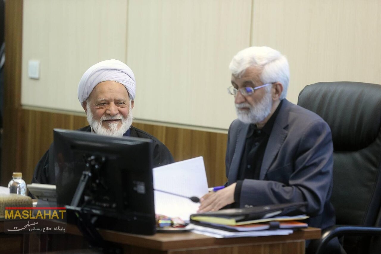 تیپ متفاوت احمدینژاد و جلیلی در جلسه مهم بررسی CFT و پالرمو