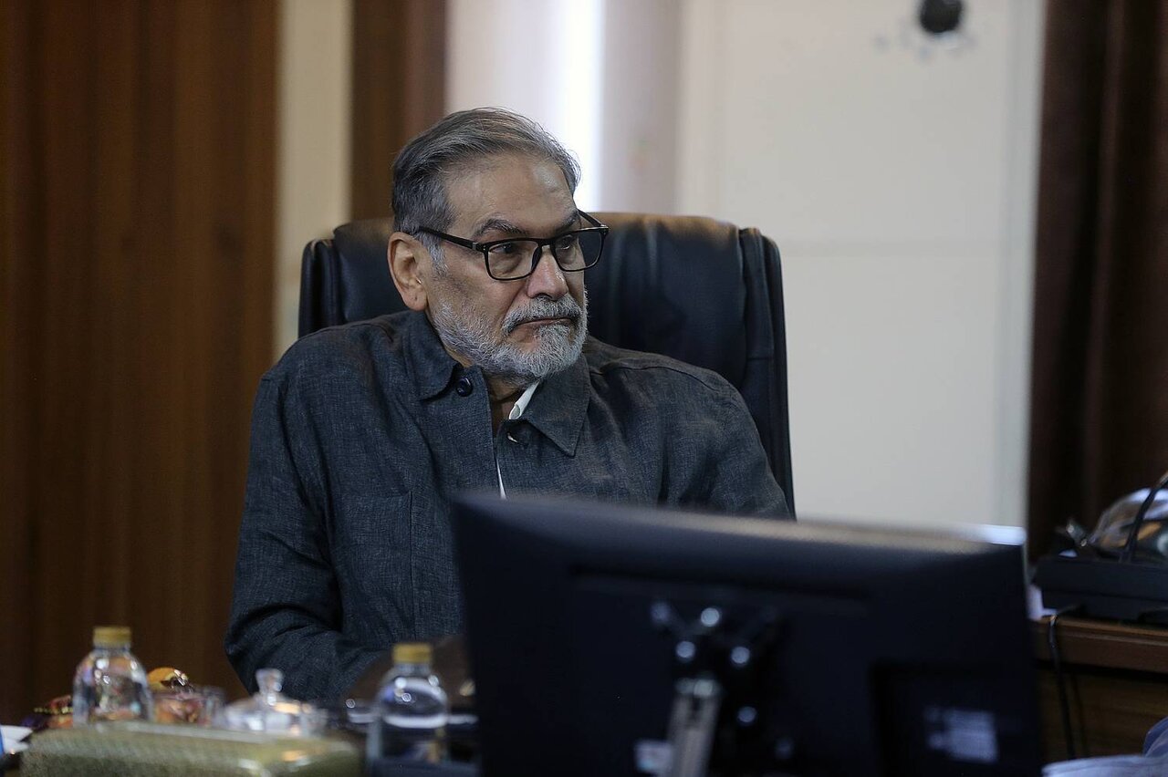 تصاویری از همنشینی مخبر و حداد عادل در جلسه بررسی CFT و پالرمو مجمع تشخیص/ شمخانی هم آمده بود