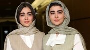 ببینید | تذکر حجاب سنا حسینی به خواهرش سونیا در اکران مردمی قسمت آخر سریال پایتخت در برج میلاد