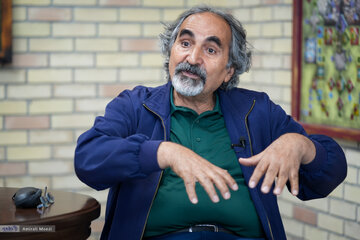 توصیه تقی آزادارمکی برای ورود به جمهوری سوم / ورود جامعه به فاز «ترس از آینده» /  اعتصاب بازار، دانشگاه و محلات شهری؛ پیچیدگی هم پوشانی اعتراضات