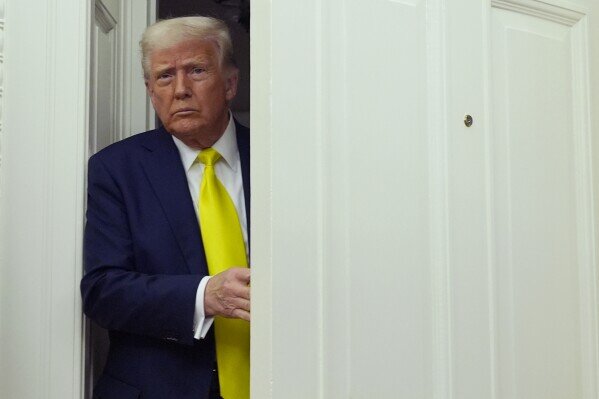 جزئیاتی از برگزاری دور دوم مذاکرات ایران و آمریکا/ آکسیوس: انتخاب رم به دلیل مسافت طولانی مسقط بود/ ویتکاف دنده عقب رفت تا به محل مذاکره برسد