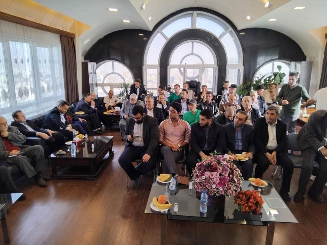 روحانی اصلاحطلب: امیدوارم بزودی زمینه مذاکرات در سطوح بالاتر فراهم شود/ پیامبر با سران مشرکین به مذاکره و گفتگو مینشستند