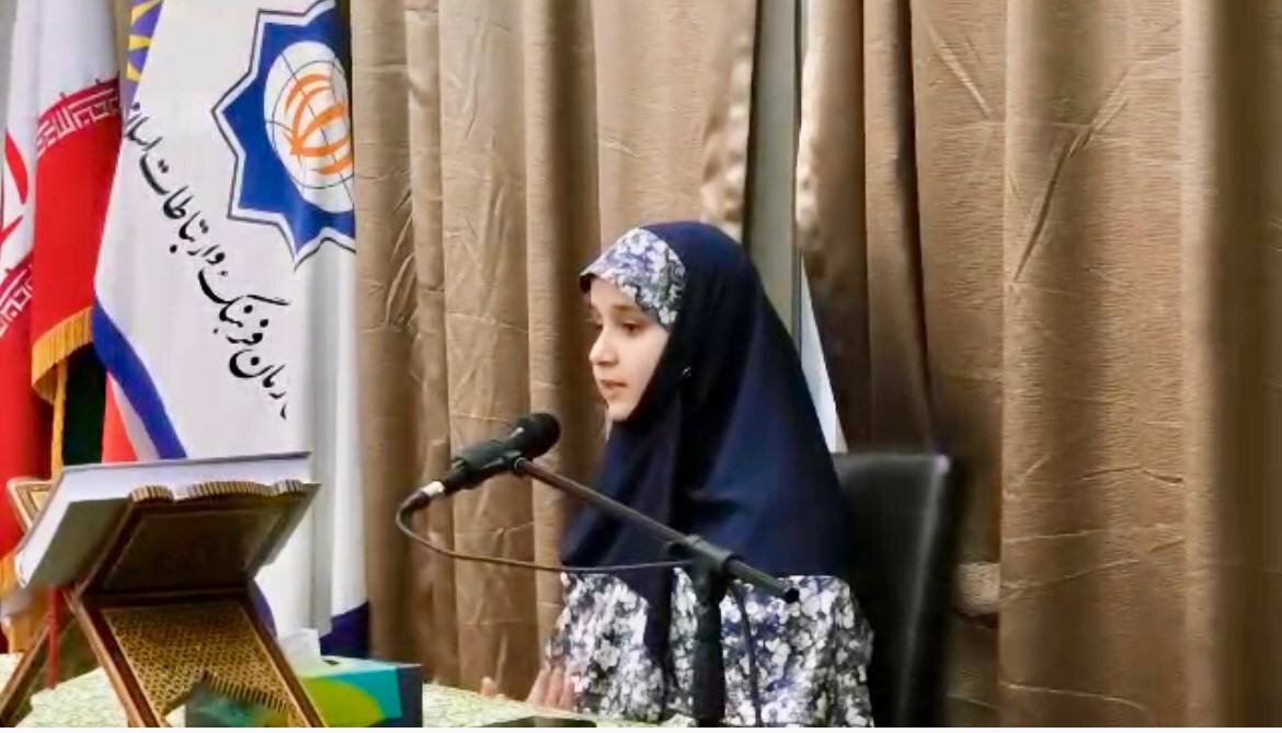 نشست شعرخوانی بزرگداشت عطار، سعدی و پروین با حضور فارسیزبانان در کوالالامپور برگزار شد