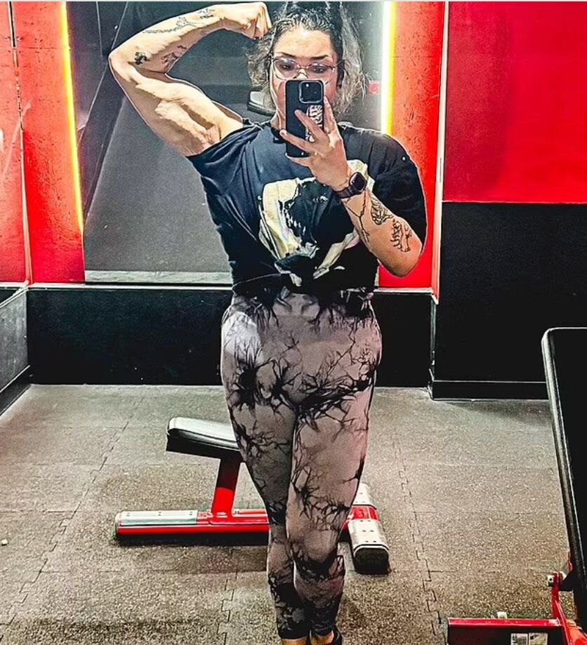 این زن آمریکایی از از وزن ۲۷۲ به ۷۷ کیلوگرم رسید/ عکس