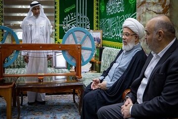 اهدای طولانی‌ترین قرآن دست‌نویس جهان به حرم امام حسین(ع)