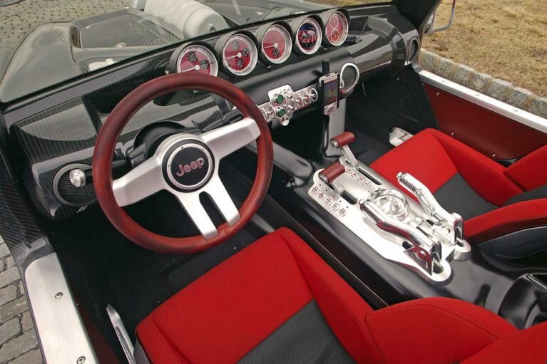 عکس | عجیبترین شاسیبلند آفرودی دنیا / یک ماشین، دو موتور و فرمانپذیری چهار چرخ!