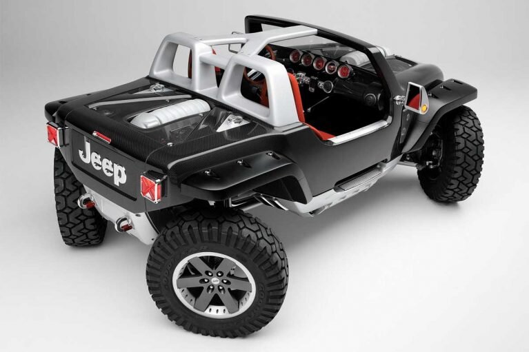 عکس | عجیبترین شاسیبلند آفرودی دنیا / یک ماشین، دو موتور و فرمانپذیری چهار چرخ!