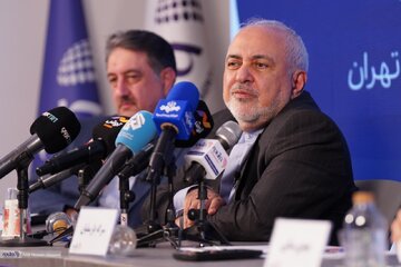 گزارش تصویری 2 / نشست بررسی روایت و تحلیل ایرانی از تاریخ تحولات روسیه