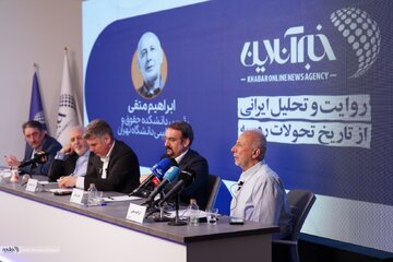گزارش تصویری 2 / نشست بررسی روایت و تحلیل ایرانی از تاریخ تحولات روسیه