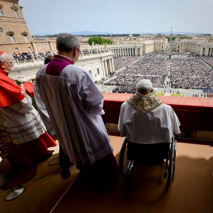 اولین تصاویر از واتیکان پس از اعلام خبر درگذشت پاپ فرانسیس رهبر کاتولیکهای جهان + فیلم تصاویر | آخرین تصاویر از پاپ فرانسیس؛ مراسم عید پاک در روز گذشته