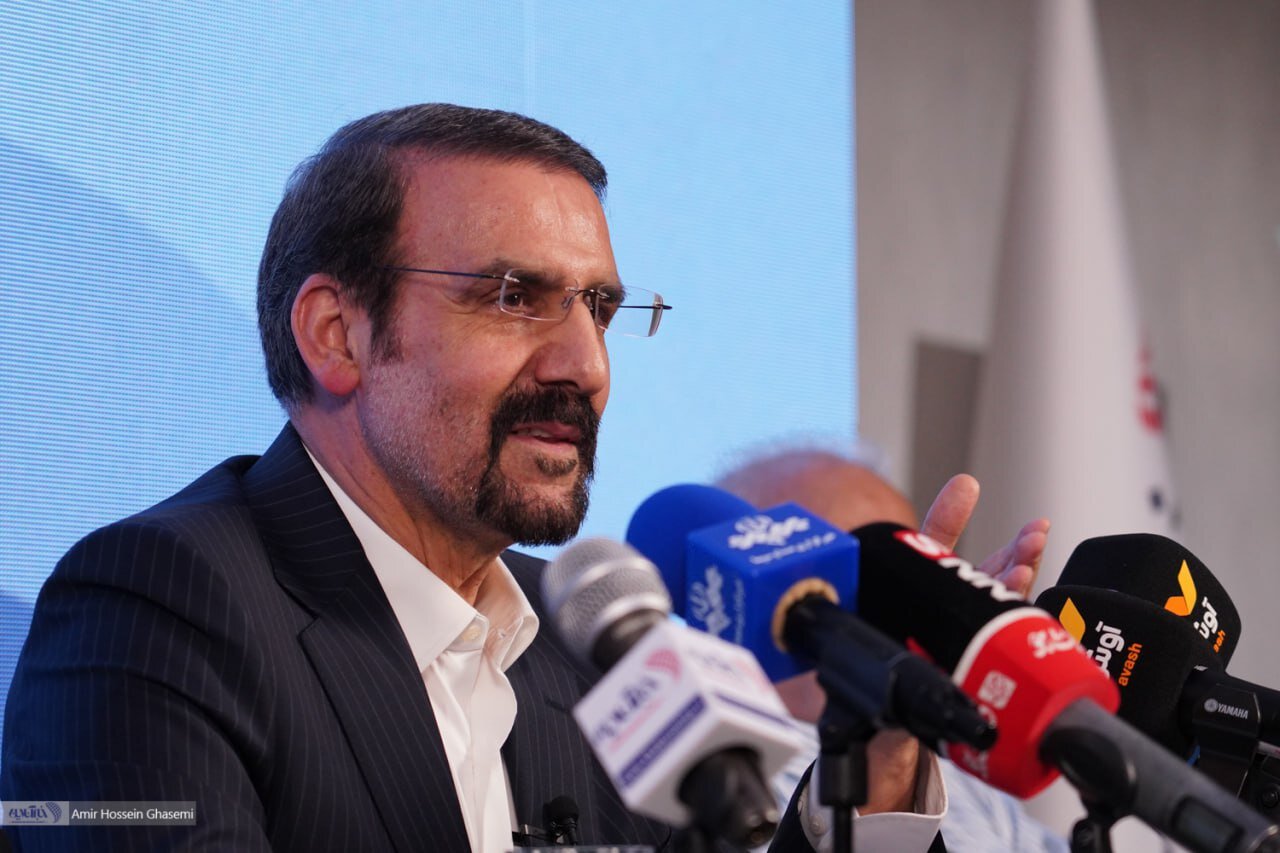 ظریف: روسدوستی و روسستیزی ناشی از جهل است/سنایی: روابط با روسیه دولتی است/متقی: روسهراسی کار بیبیسی و اینترنشنال است/سلیمی: تفکر دوگین جدی نیست