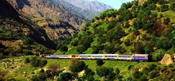 ۵ دلیل که چرا قطار هنوز هم یکی از بهترین انتخاب ها برای سفر داخلی است