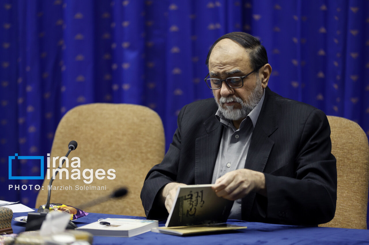 همنشینی لاریجانی و حداد عادل در جلسه شورای عالی انقلاب فرهنگی/ رحیمپور ازغدی هم حضور داشت