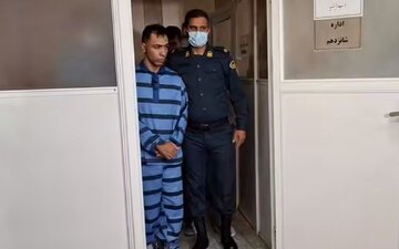 عکس | متهم آزارگر کودکان در حال ربودن یک کودک عکس | متهم آزارگر کودکان در حال ربودن یک کودک