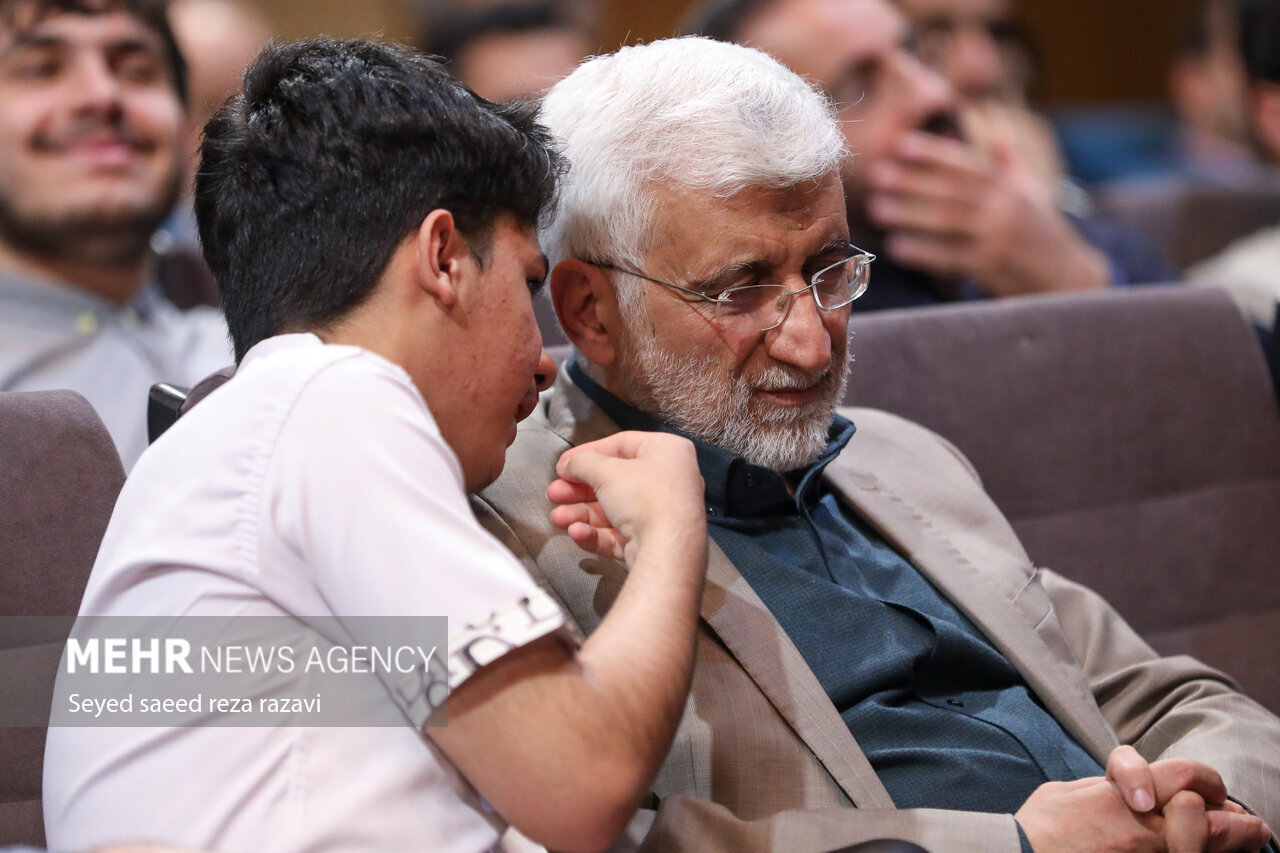 سعید جلیلی آفتابی شد/ سردار قاآنی واقعا به این جلسه دعوت شده بود؟/ تصاویری از یک دورهمی سیاسی