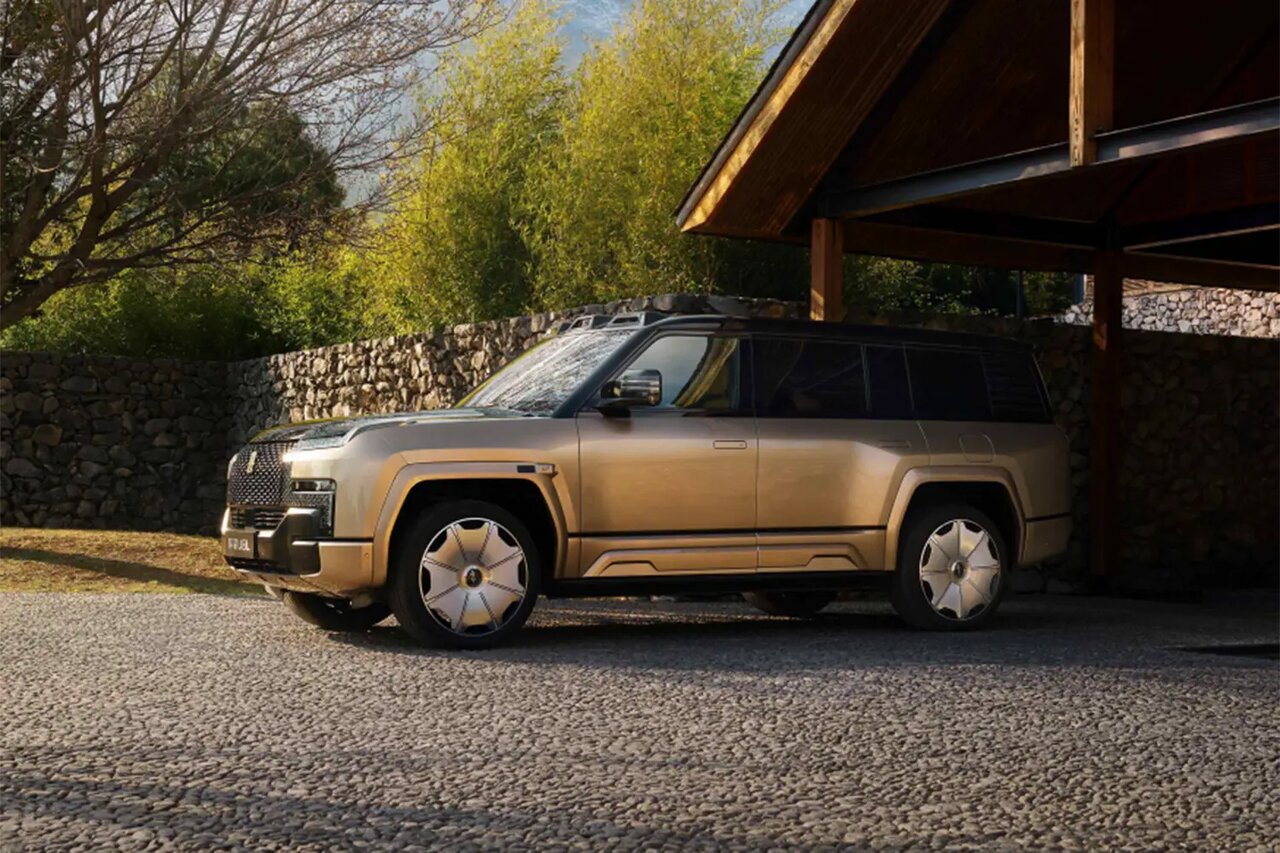 شاسی بلند لوکس چینی که به فناوری «چشم خدا» مجهز شد/ عکس