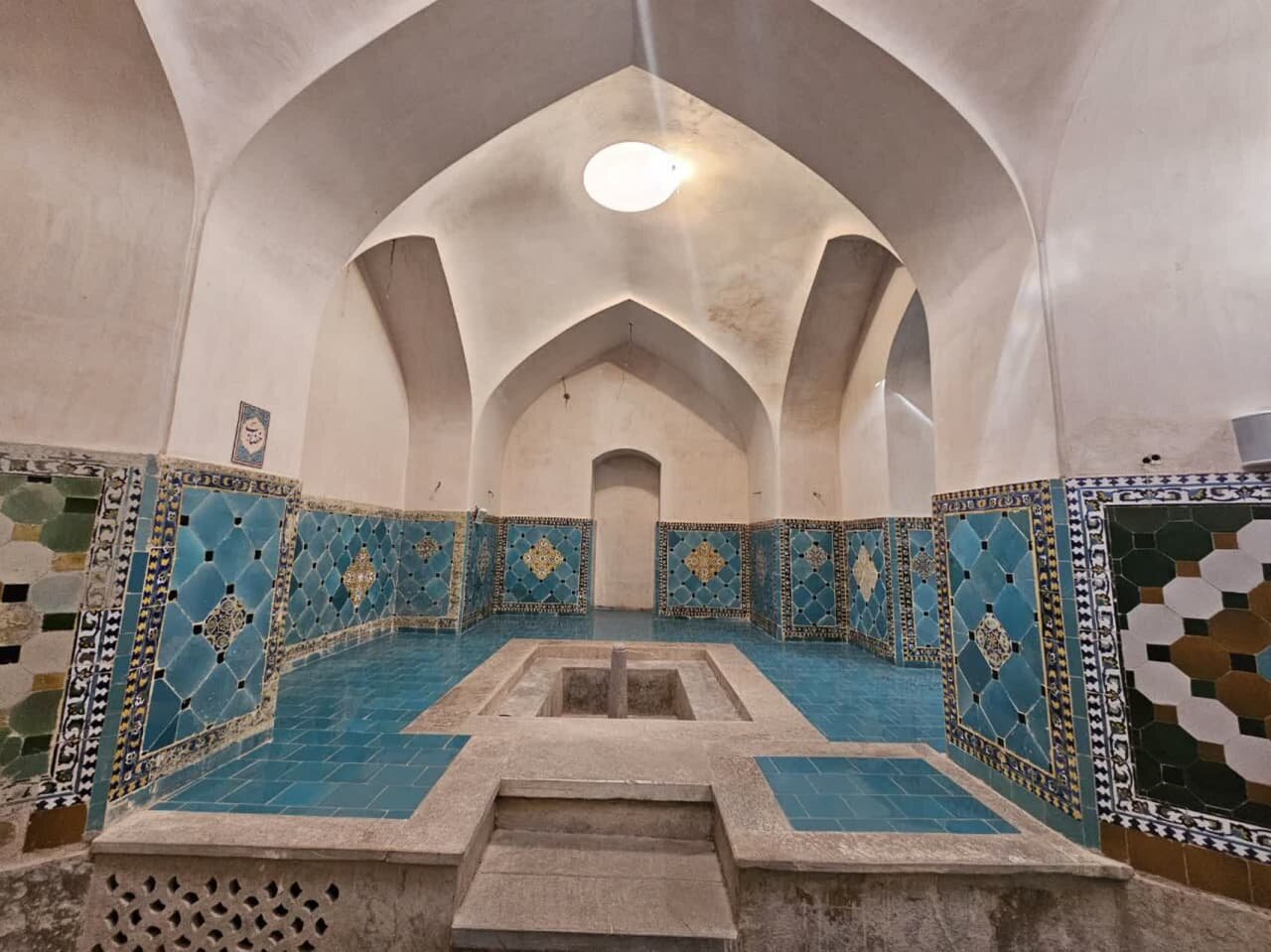 زیبایی حمام «شاهزادهها» در بازار تاریخی «نصفجهان» به روایت «تصویر»