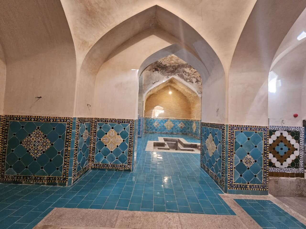 زیبایی حمام «شاهزادهها» در بازار تاریخی «نصفجهان» به روایت «تصویر»