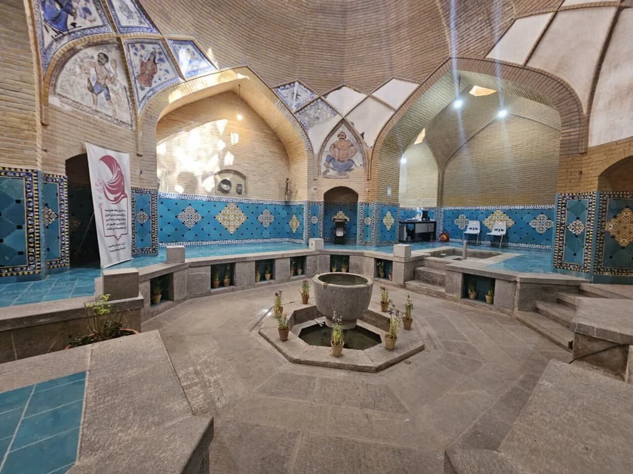 زیبایی حمام «شاهزادهها» در بازار تاریخی «نصفجهان» به روایت «تصویر»