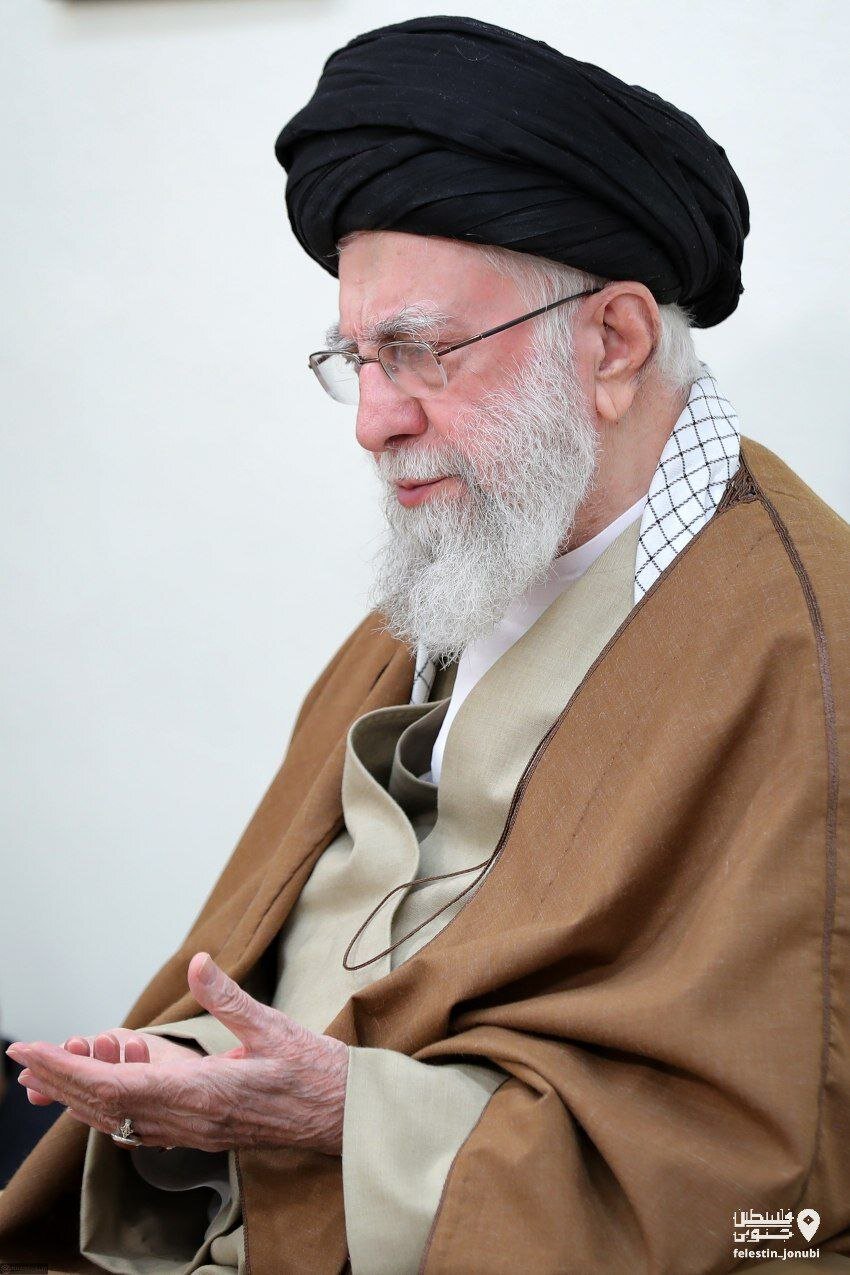 تصاویر مجلس عزاداری سالروز شهادت امام جعفر صادق (ع) با حضور رهبر انقلاب