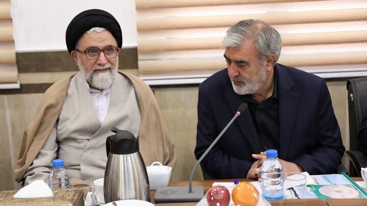 تصویری از حضور وزیراطلاعات در نشست با کمیسیون امنیت ملی مجلس/ سردار رادان هم بود