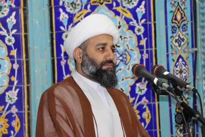 پای «فستیوال کوچه» به خطبه های نماز جمعه بوشهر باز شد/ نگران کننده است/ نباید در شب شهادت امام صادق برگزار می شد