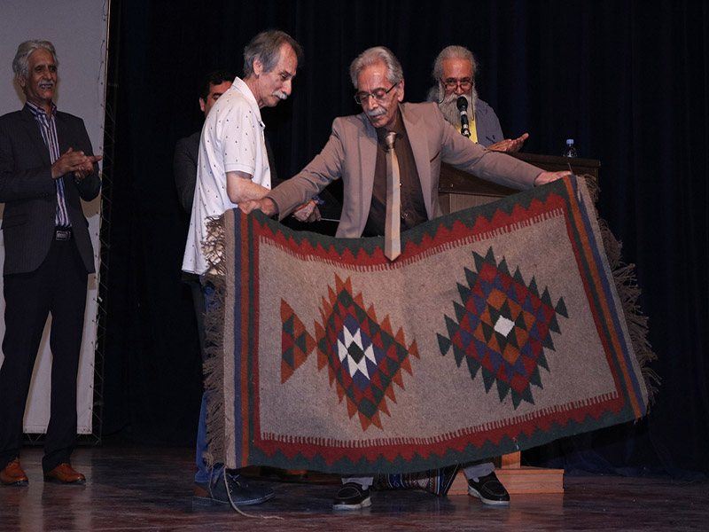 آیینِ نکوداشتِ استاد به‌آیین، خسرویِ هنرِ سمنان
