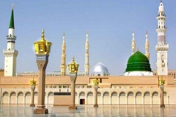 نظر حضرت آیت الله جوادی آملی درباره اقتدا به امام جماعت در مسجد النبی نظر حضرت آیت الله جوادی آملی درباره اقتدا به امام جماعت در مسجد النبی