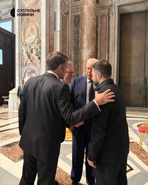 دیدار تک به تک و جالب ترامپ و زلنسکی در حاشیه تشییع جنازه پاپ