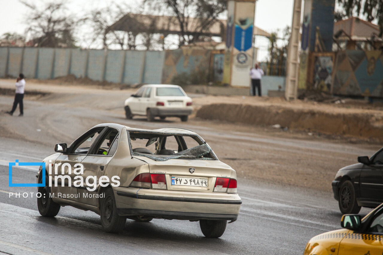 تصاویر تلخ از انفجار بندر شهید رجایی بندرعباس/ بلایی که انفجار بر سر ماشین های اهالی بندر آورد